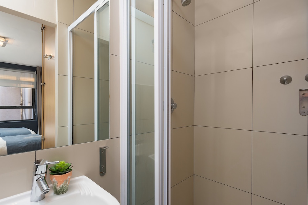 Fountain Suites 1001