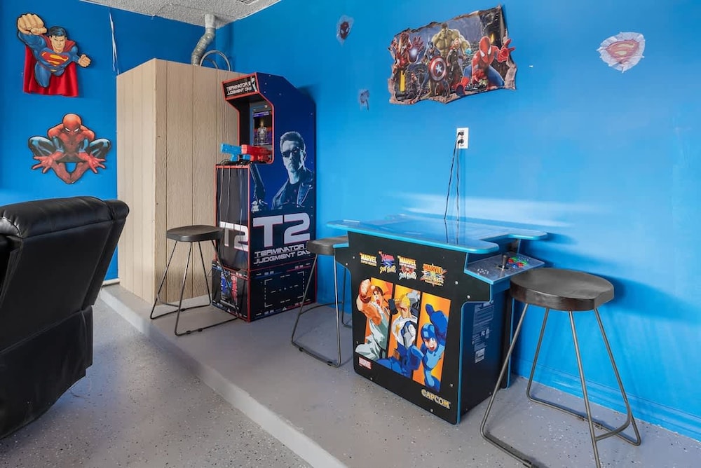New Listing Pool and Game Room 4BR