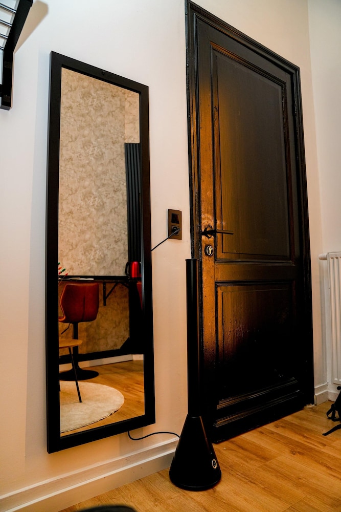 Comfy 5BR Apartment in Heart of Ghent