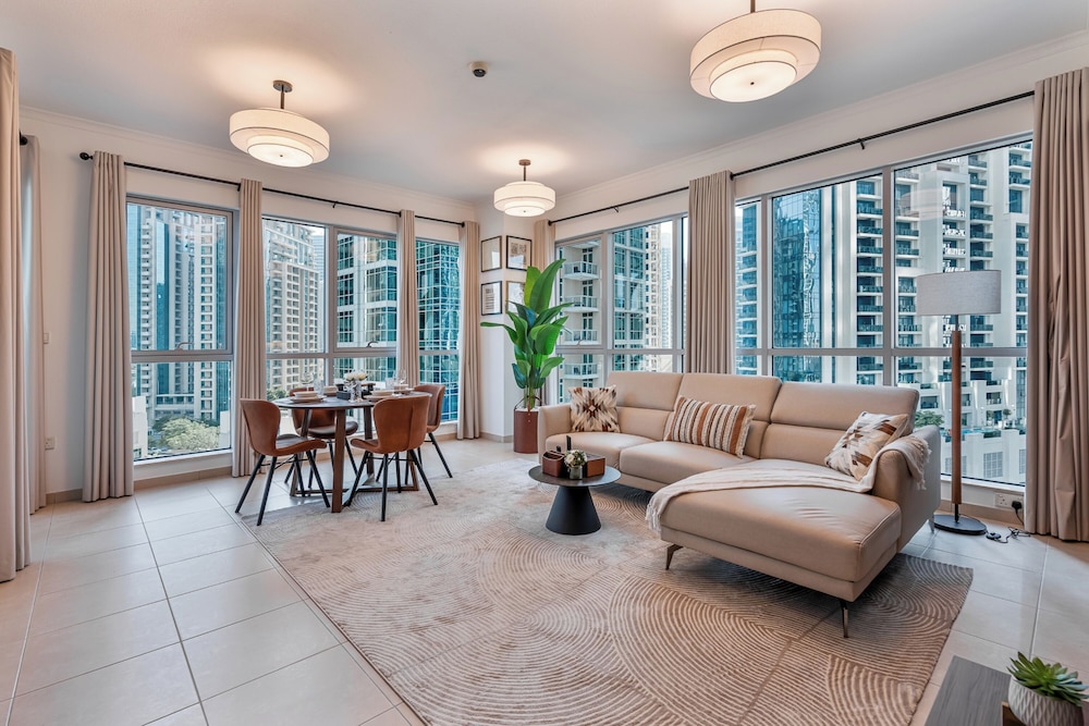 GLOBALSTAY The Residences Tower 1