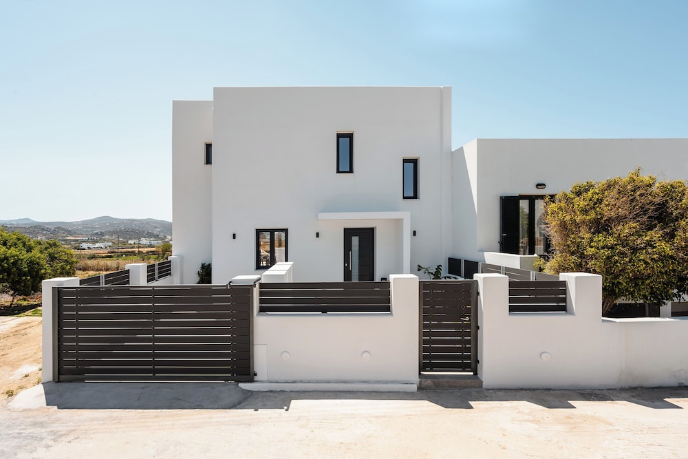 C & G Villas