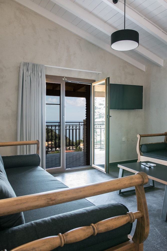 Hotel Enetiko Resort Hotel - Image 1