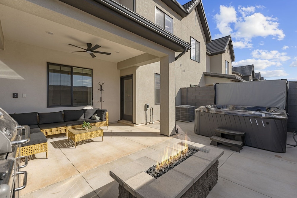 Adventure Basecamp 4 Bedroom Townhouse