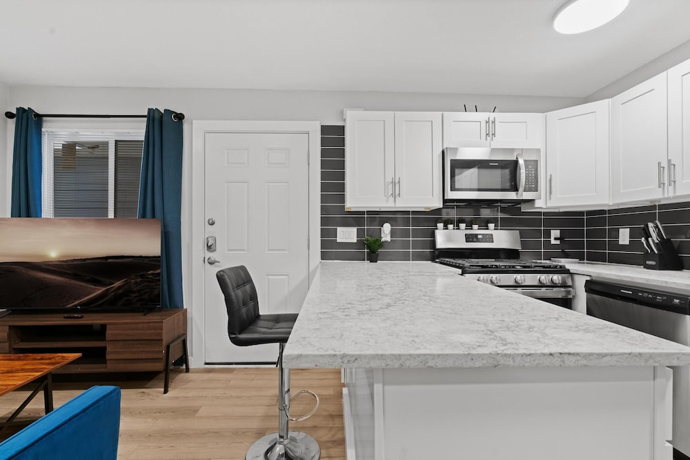 Stylish Studio Downtown Evonify - Property Image 11