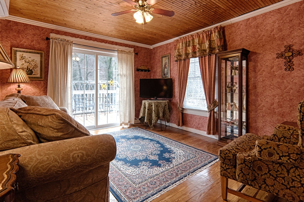 Broad River Inn