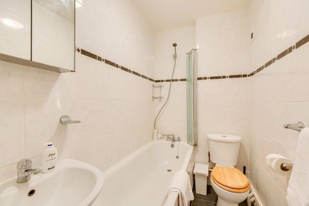 Bright Studio Near Borough and The Shard