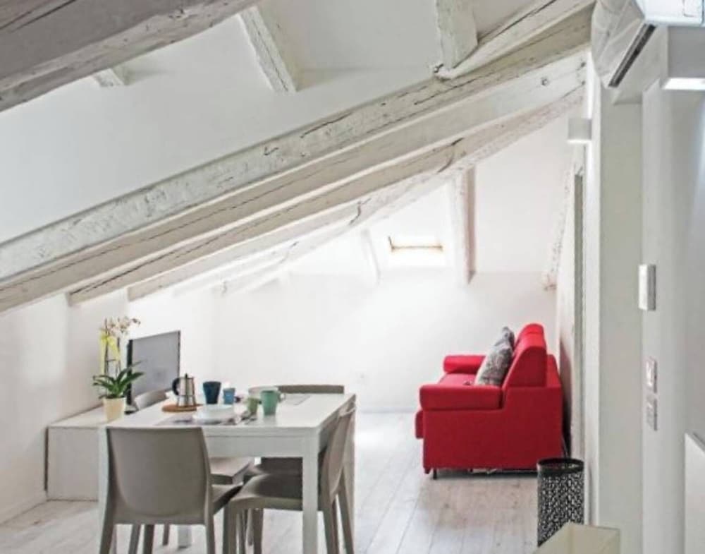JOIVY Apartments - Trieste Goldoni