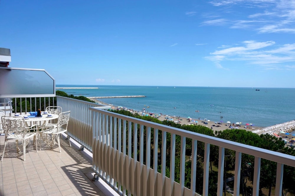 Porto Santa Margherita Beach Stay