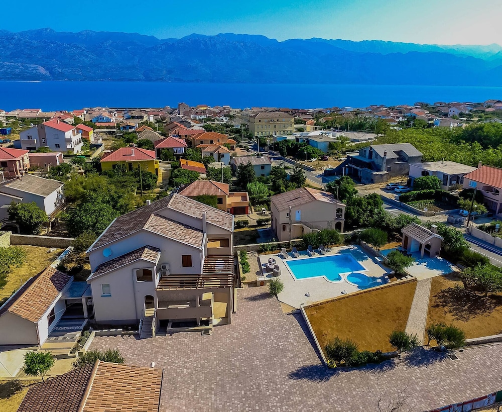 Zlatni Dvori view 5