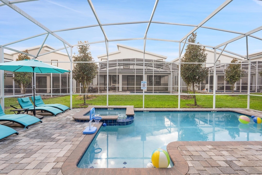 ChampionsGate Resort 8-Bedroom Vacation Pool Home - Includes Resort Clubhouse Amenity Access! 8 Home