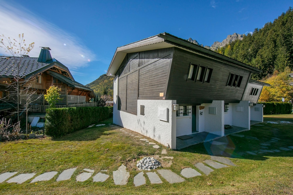 Chalet Charpoua in Le Tour Argenti re