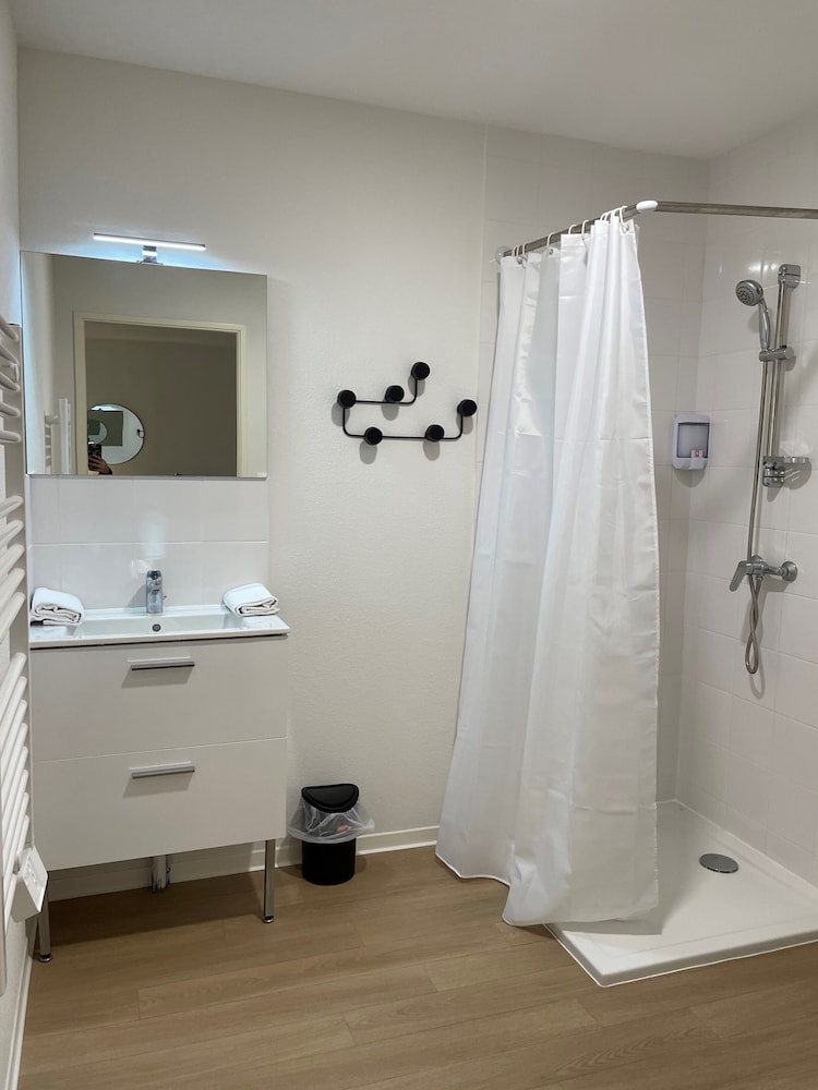 Montpellier Vacations - Apparteo Montpellier - Property Image 11