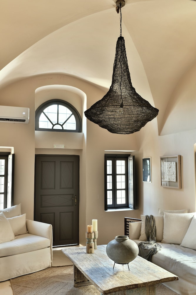 OIA Unique Homes by K&K
