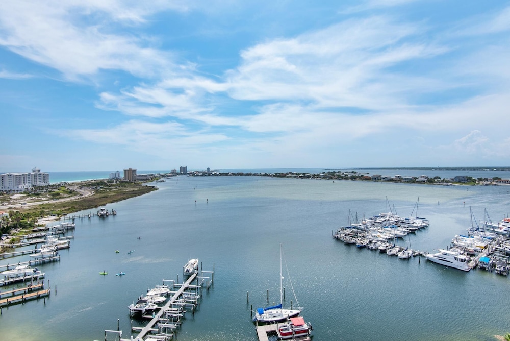 South Harbour 12E