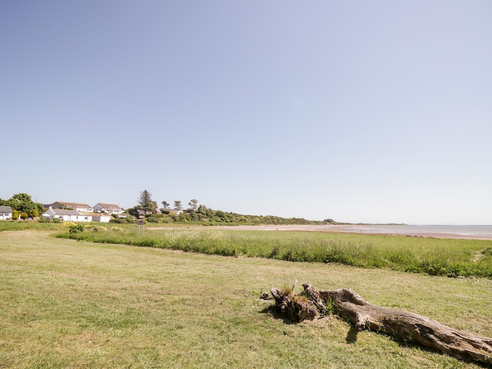 Pow-wow Shore Cottage