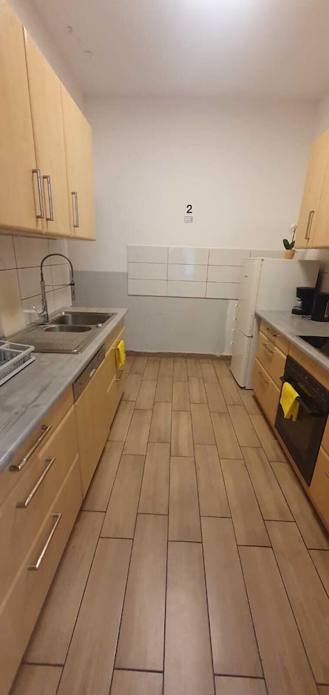 Group Stay 3 Apts Near Enkplatz