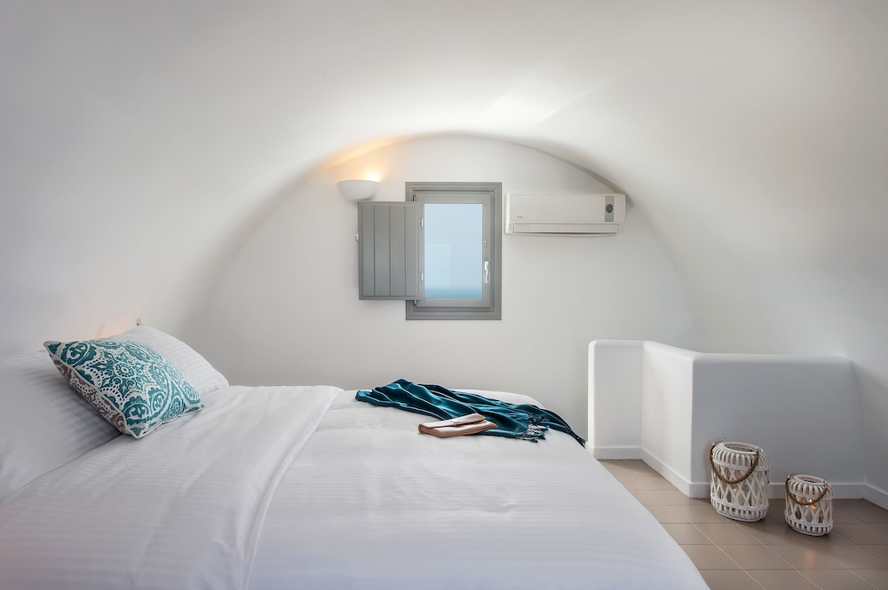 Villa Irini Fira Adults Only