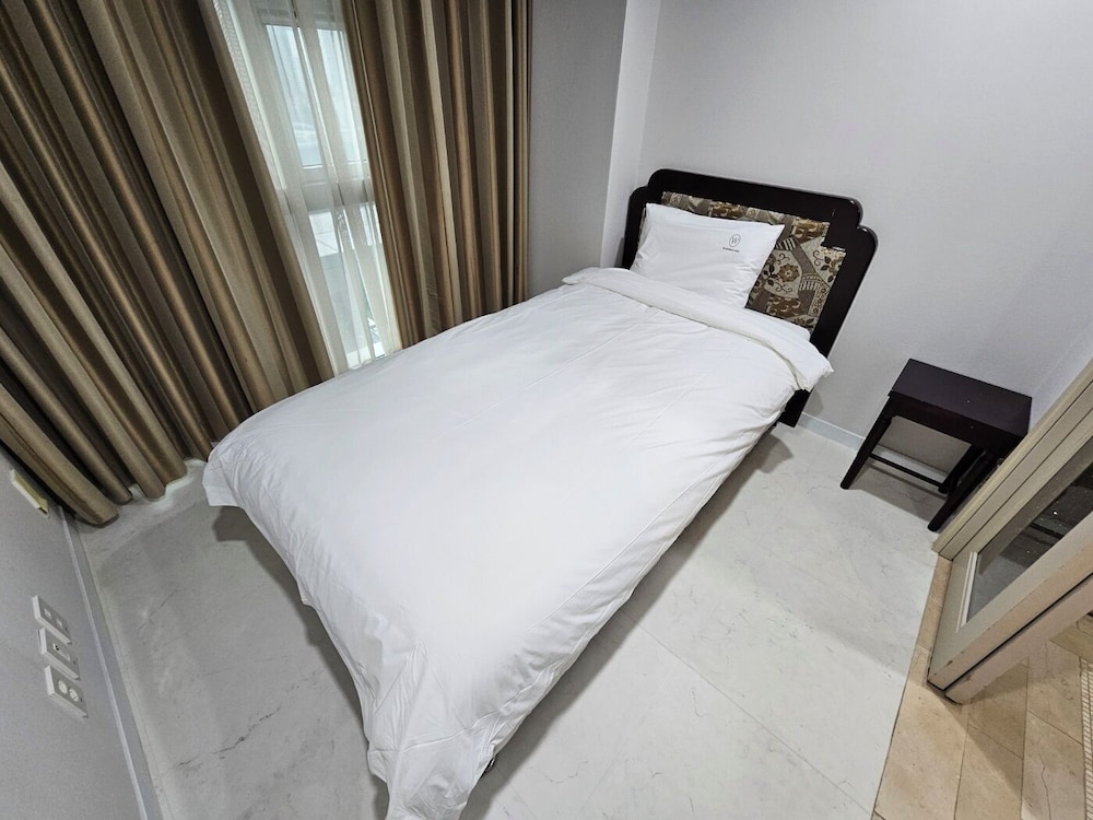 W Residence Hotel Centum City 45