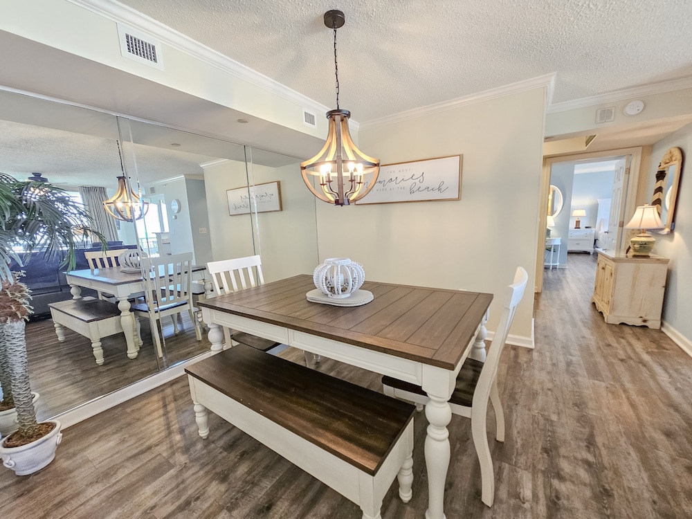 404bt, Ocean View Condo, Full Resort Amenities 2 Bedroom Condo