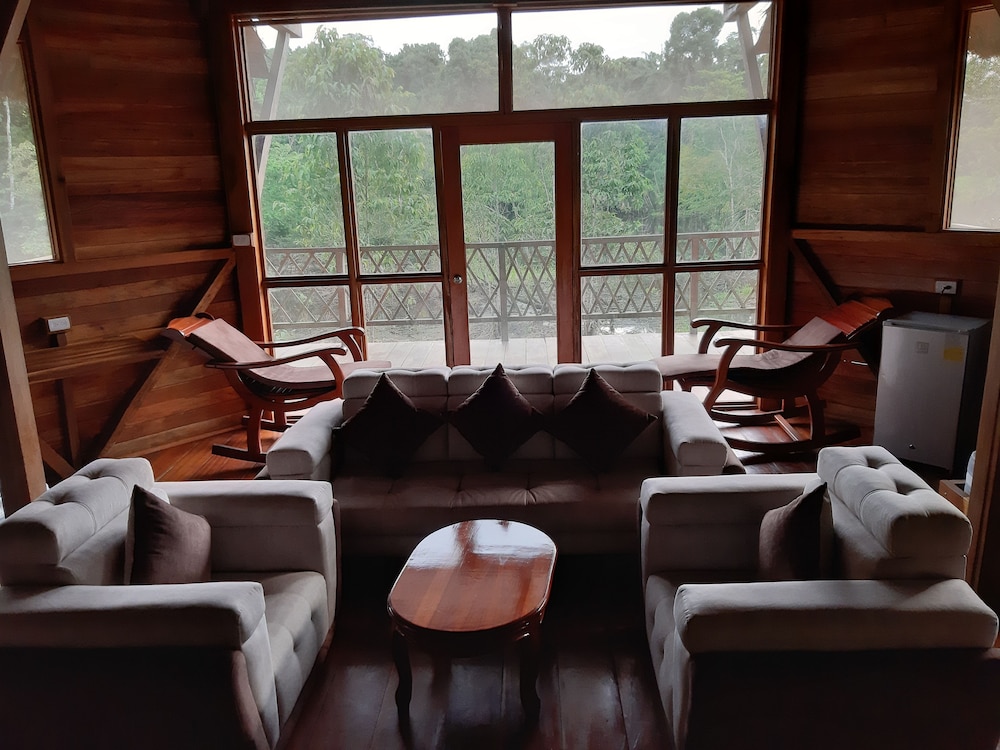 Sani Lodge