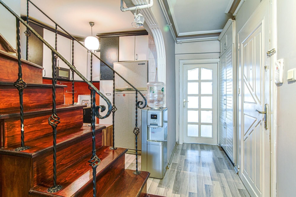 Duplex Cozy Flat With a Balcony Near Nisantasi