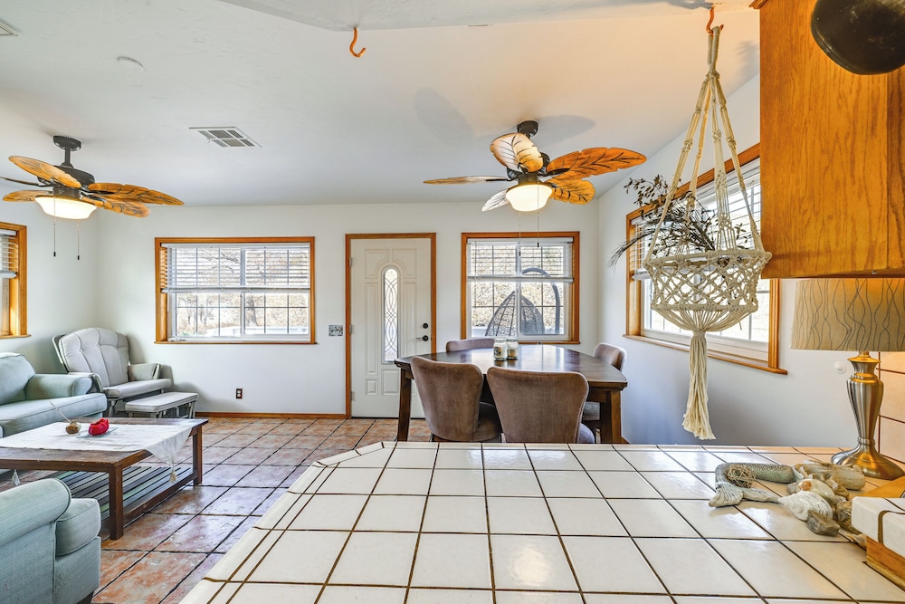 Mtn-view Weldon Home: Walk to Pacific Crest Trail