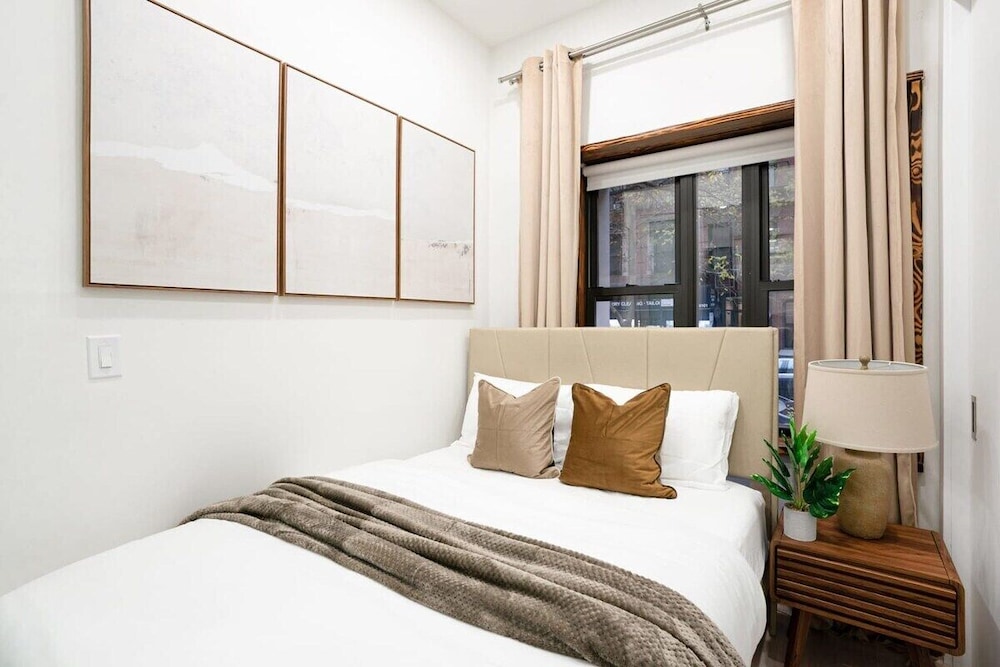 317 UES Apartments