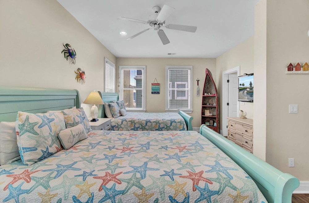 123 Grand Pavilion by Avantstay Steps From Beach view 3