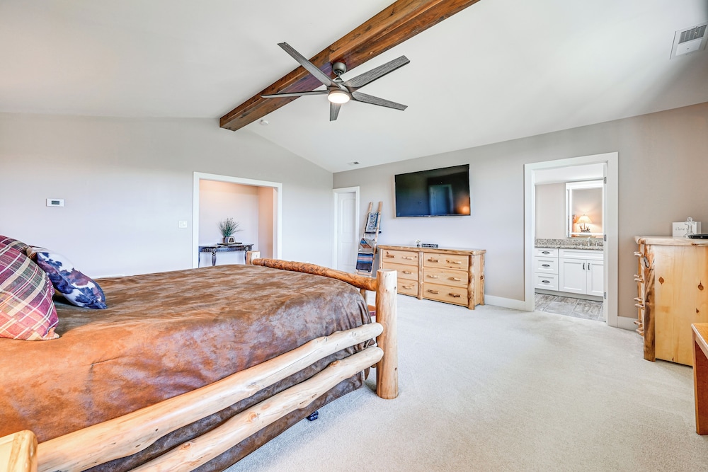 Unique Stay: Barndominium Near Rough River Lake! view 4