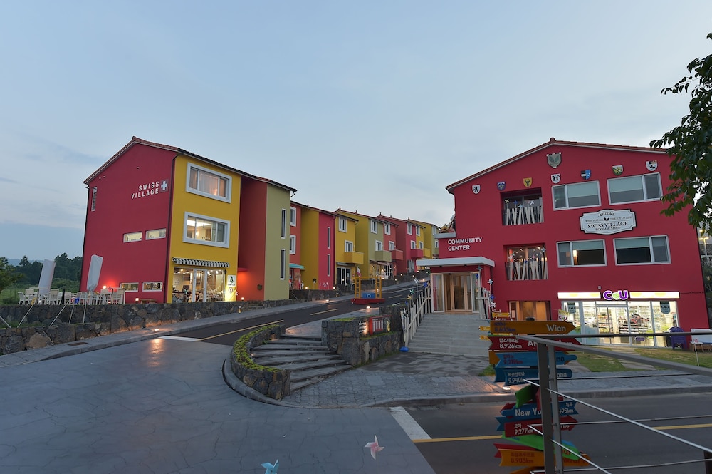 Swiss Village 113