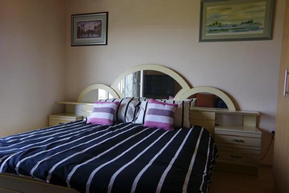 Serene Barbat Escape With Just Minutes From the Beach