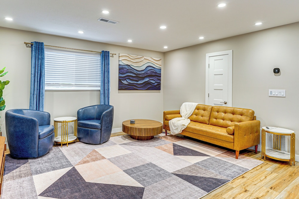 Hike & Ski: Condo 8 Mi to Dtwn Salt Lake City!