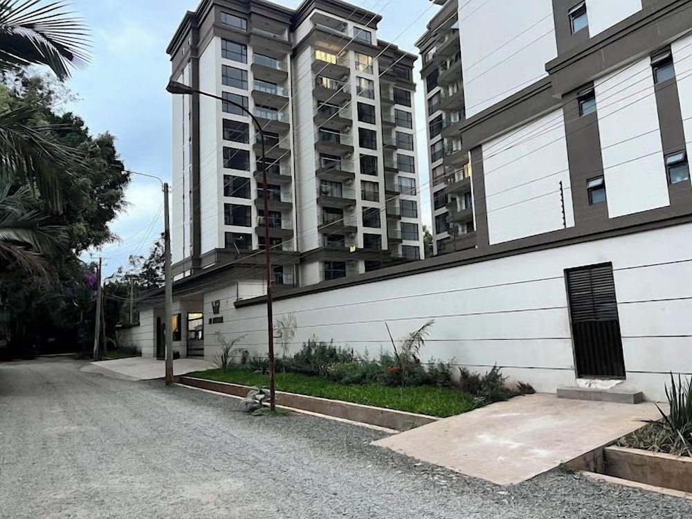 Lux suites 108 Riverside Apartments