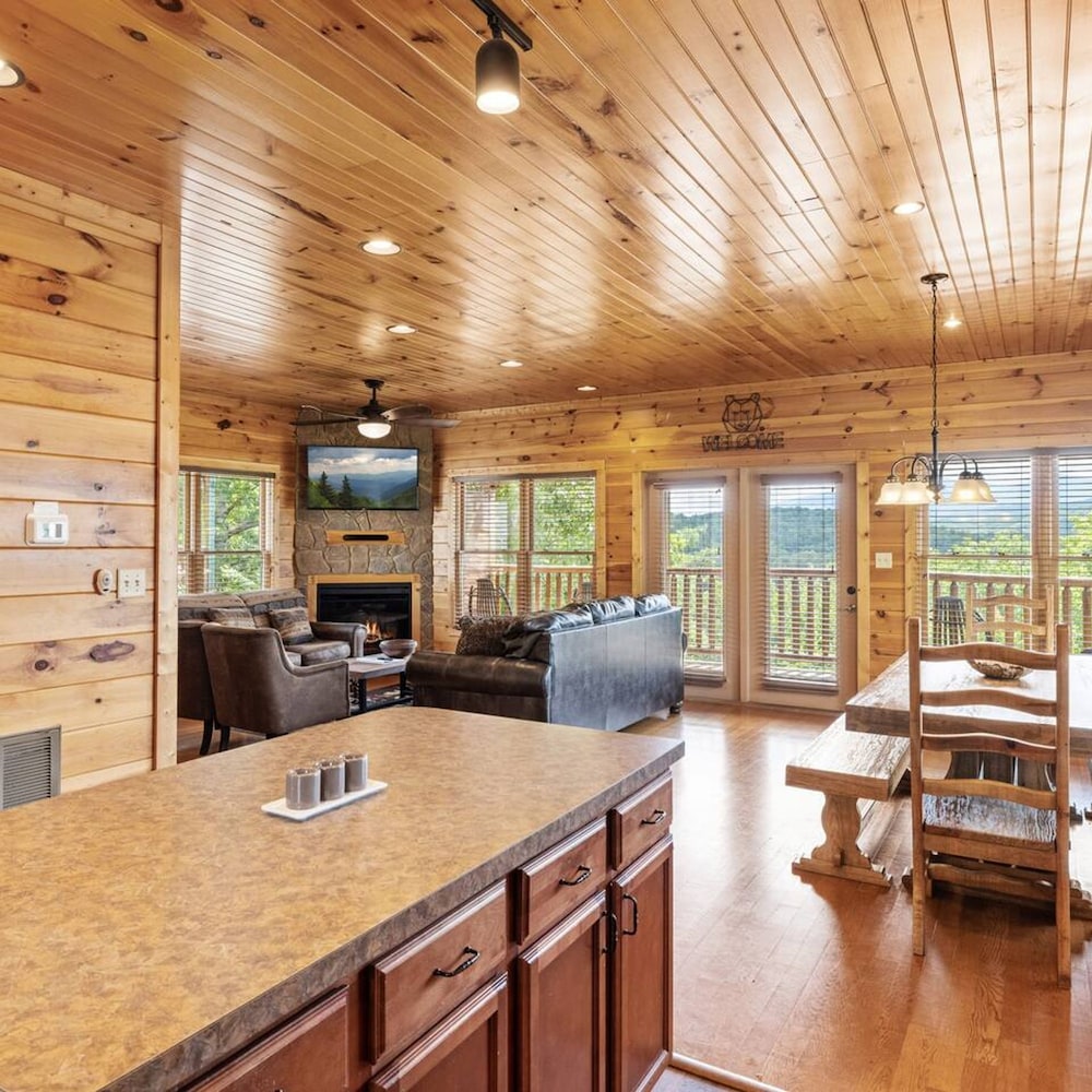 The Morning Glory With Hot Tub Arcade Theater
