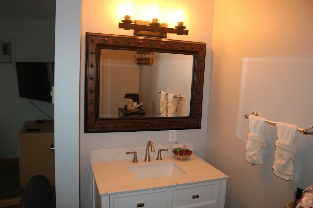Columbine Inn
