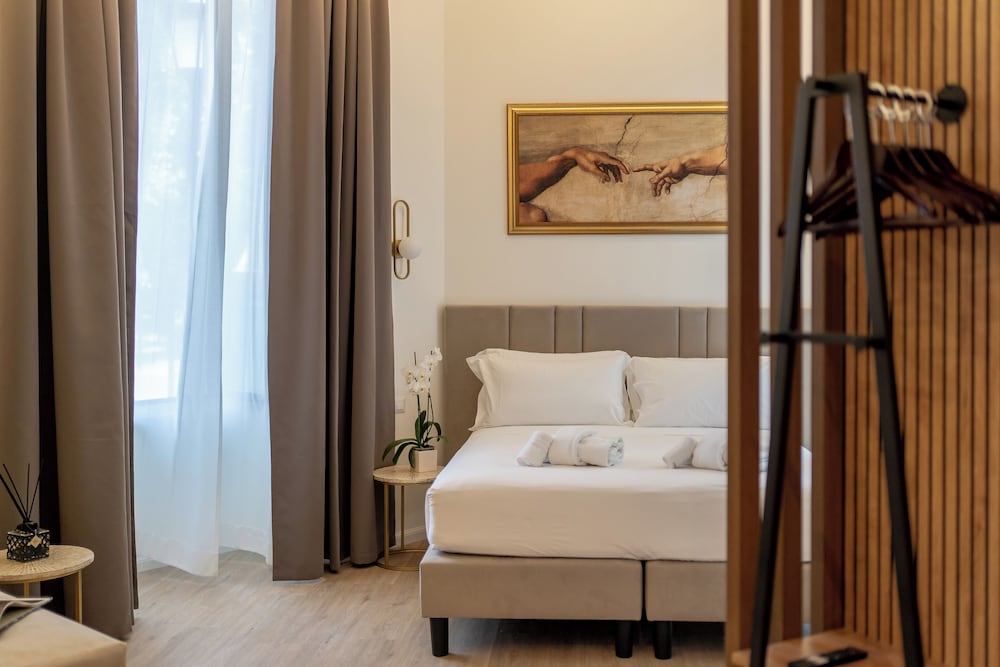 Romart luxury rooms