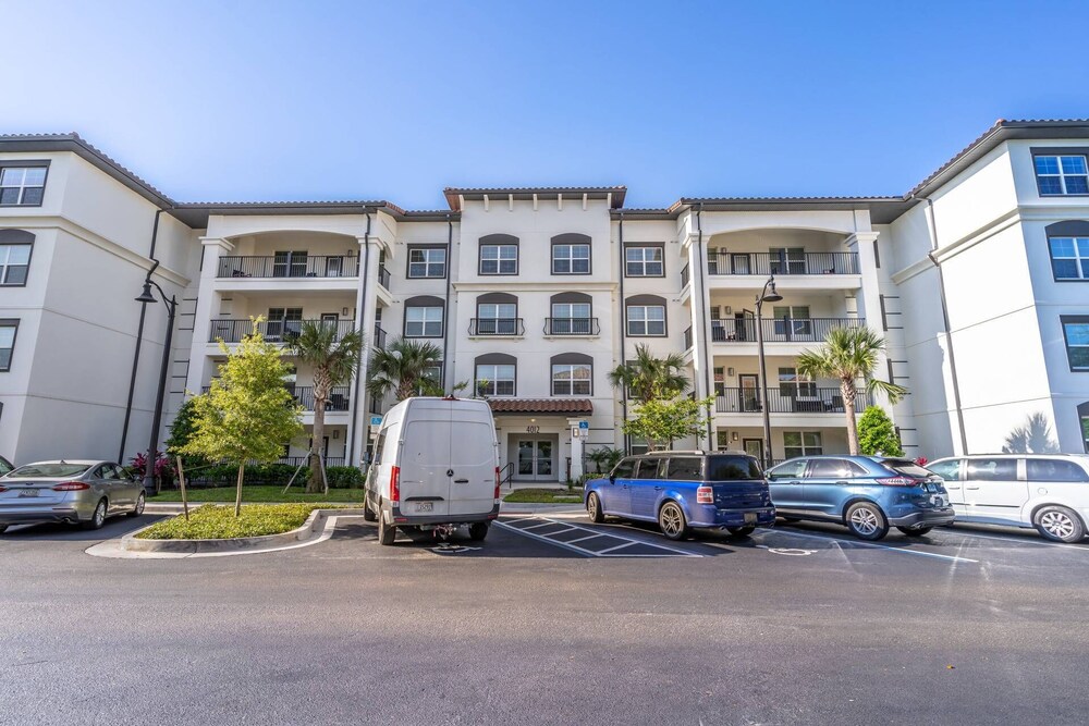 4012 Vista Cay