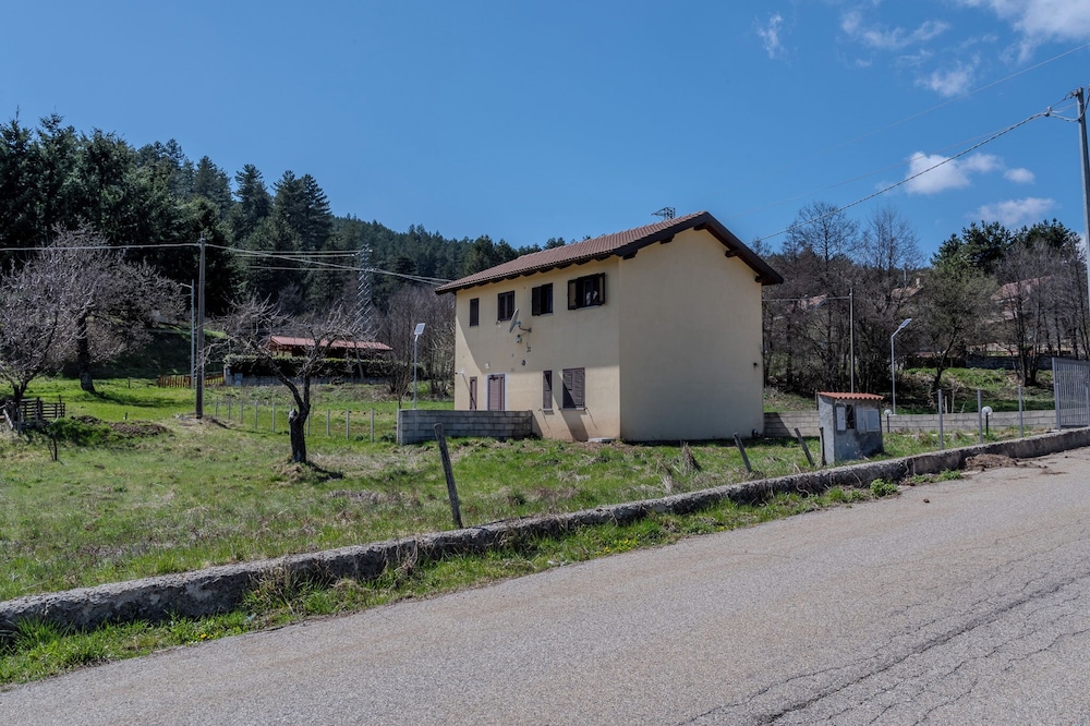 Casa Vacanze in montagna con Vista e Giardino Privato
