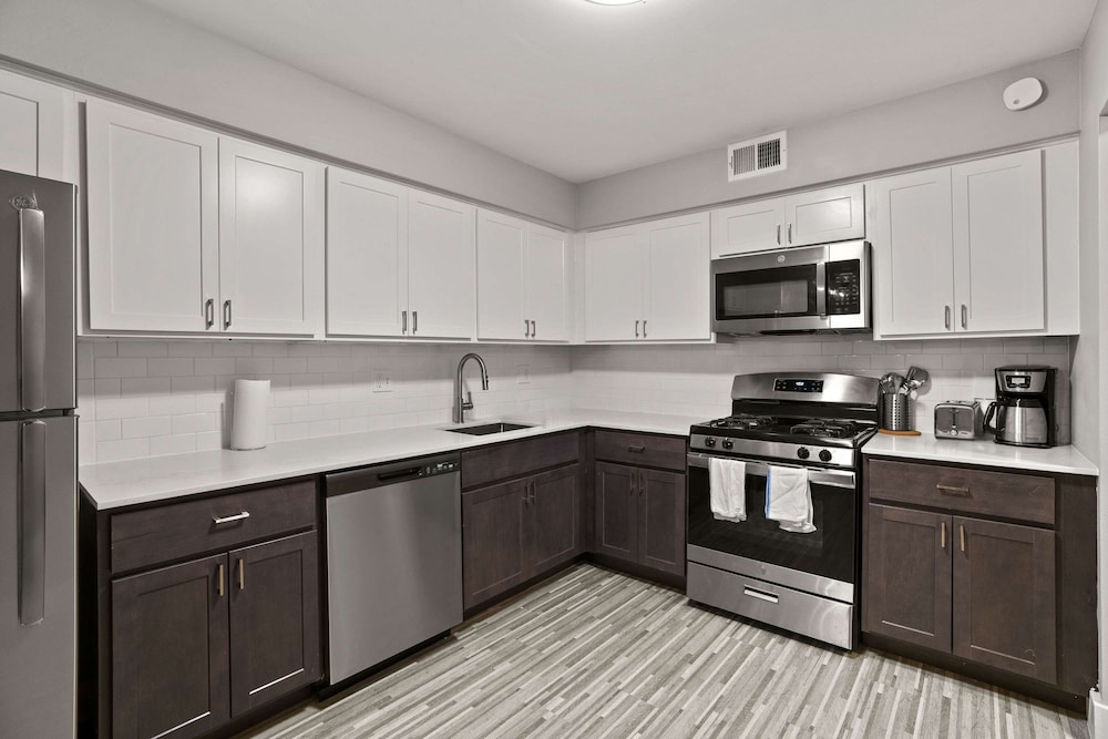 Welcoming 2BR 2BA Retreat With Modern Comforts