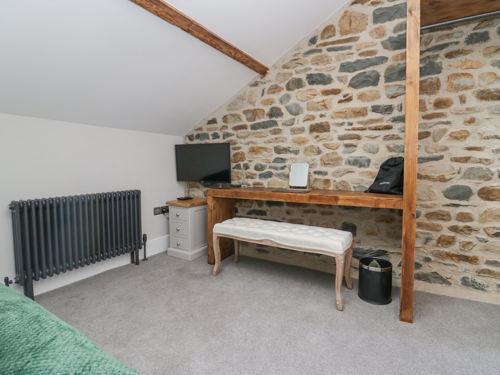 Howgill House