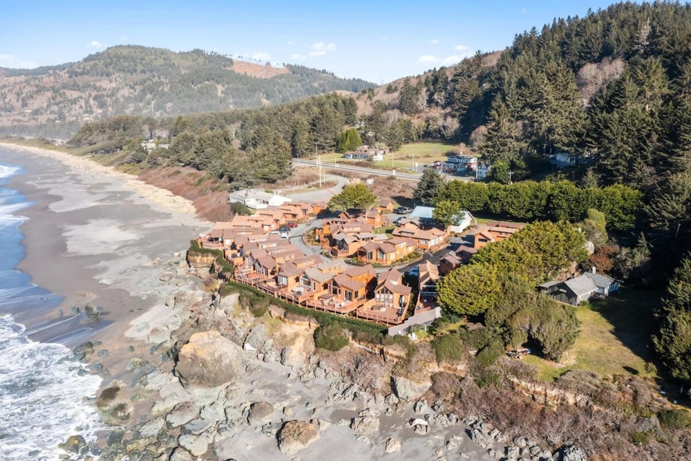 Ocean Front Cabin 17 Jacuzzi Remarkable Views
