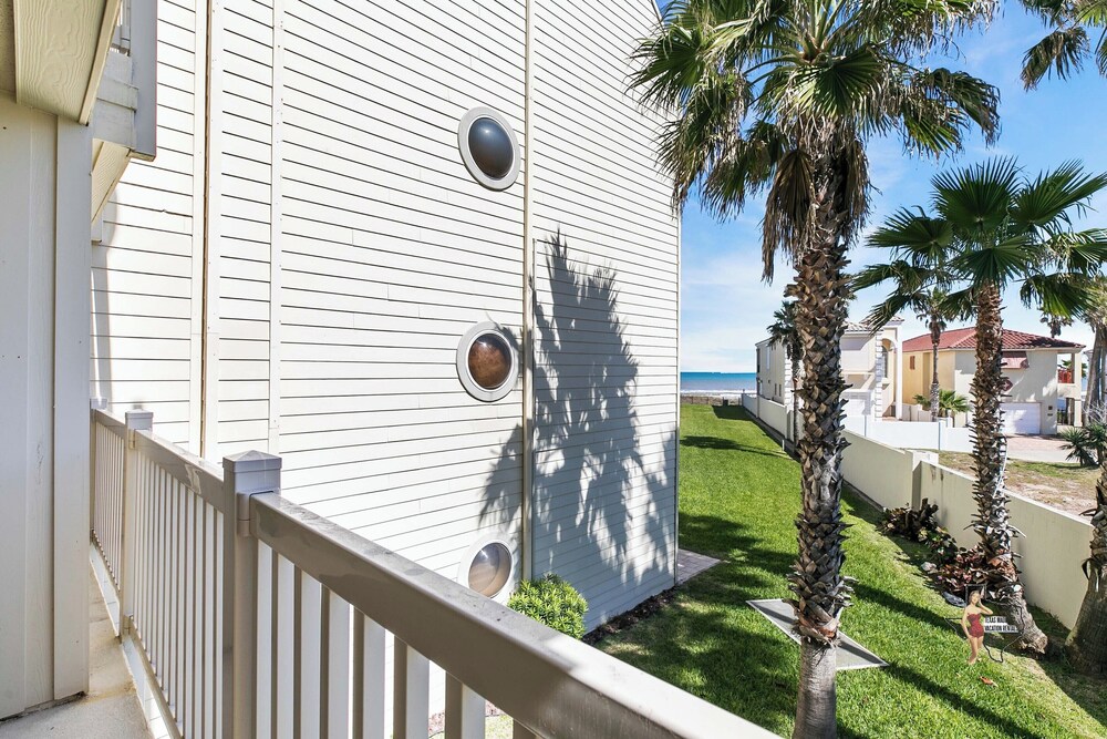 Bahia Mar Solare Resort Condos