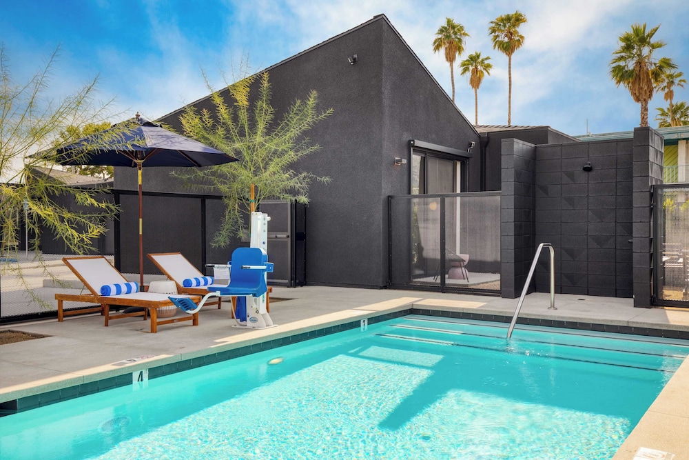 Blackhaus B : 4 Bedroom Suite by Avantstay 4-rooms