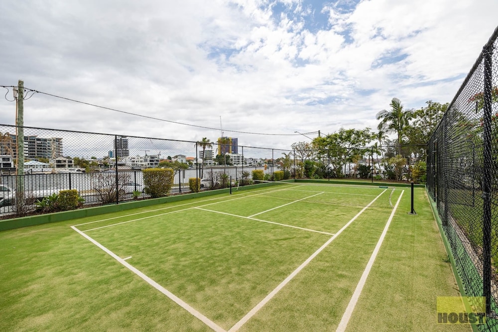 2 BR With Beautiful Views
