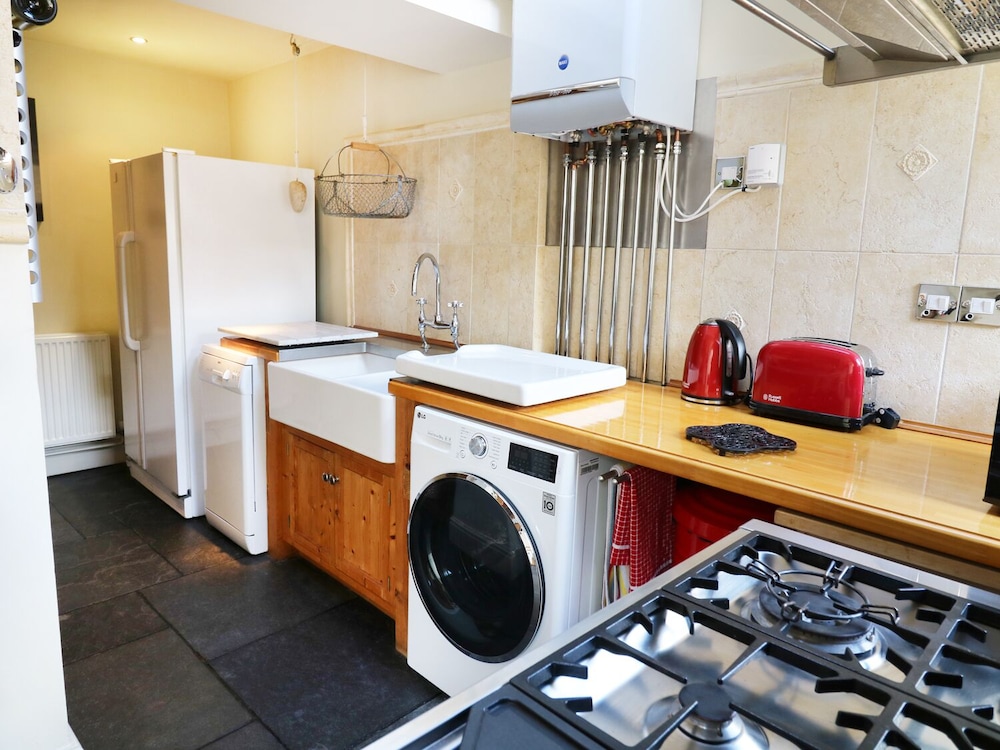 Yelverton Vacations - 11 The Village - Property Image 10