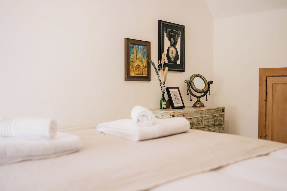 Historic 3 BD Cottage in the Cotswolds