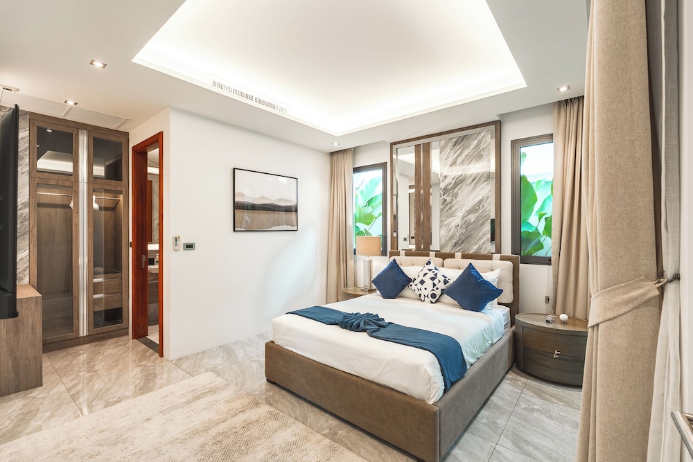 3BR Villa Pool Near Top Beaches V229