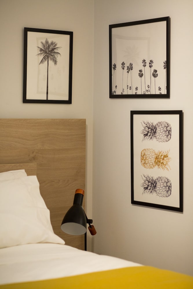 UPSTREET Stylish & Spacious 2BD Apt-Thiseio photo 5