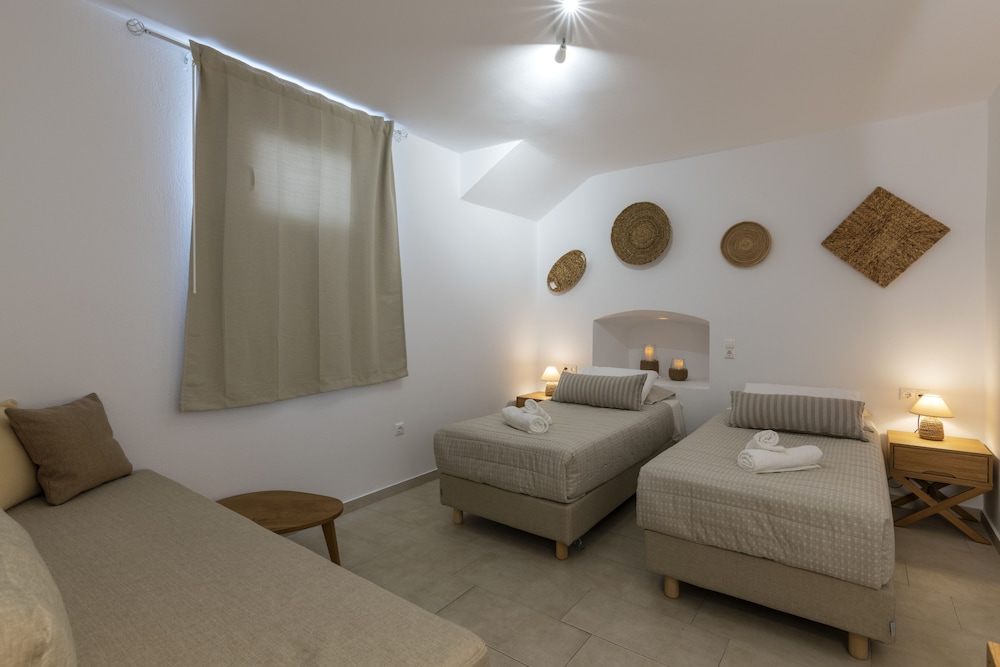 Secret Garden Apartments photo 5