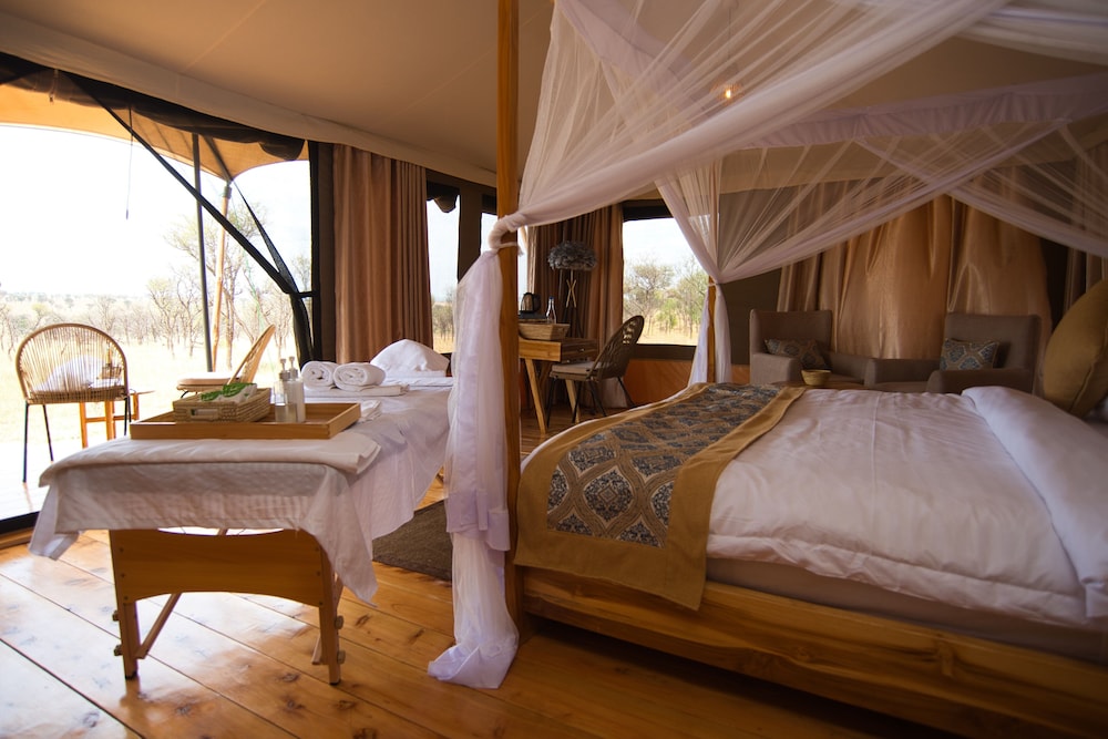 Wildlux Serengeti Camp